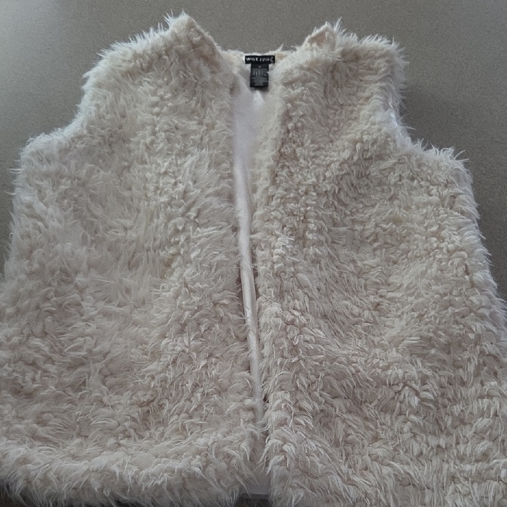 Wet Seal Cream Fuzzy Vest